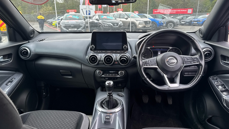 Nissan Juke 1.0 DiG-T 114 N-Connecta 5dr Petrol Hatchback